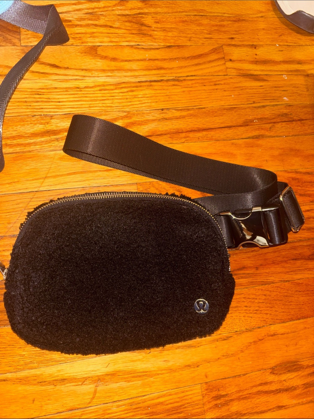 lululemon athletica Black Sherpa Waist Pack